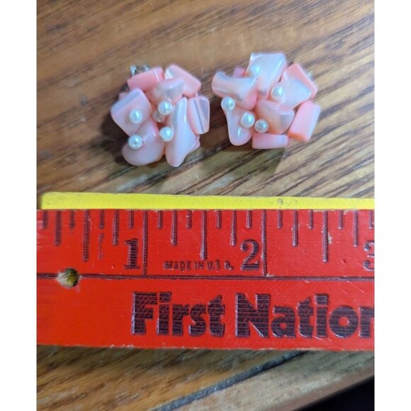 Vintage Japan Pink Clip-On Cluster Earrings With Faux Pearls & Acrylic Petals - Picture 5 of 7